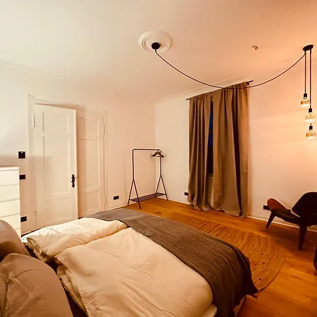 Apartment Luxurioese Altbau In Denkmal-villa *
