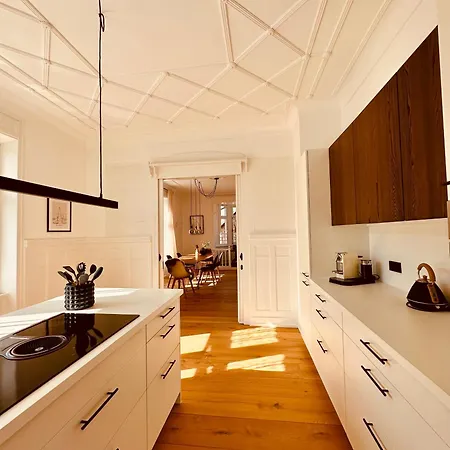 Luxurioese Altbau In Denkmal-villa Apartment Aidlingen