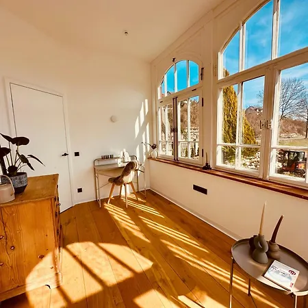 Luxurioese Altbau In Denkmal-villa