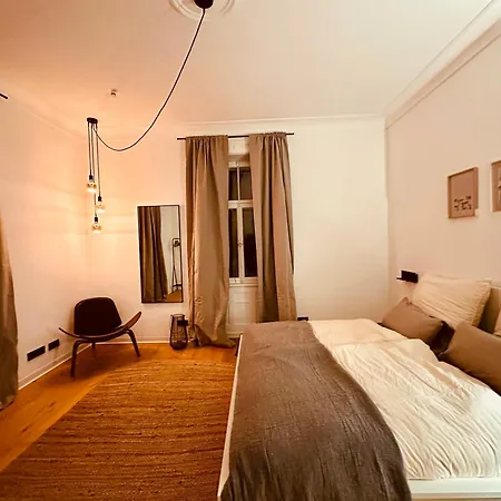 Luxurioese Altbau In Denkmal-villa