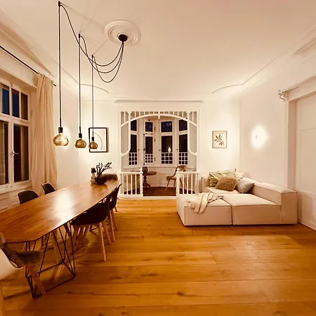 Luxurioese Altbau In Denkmal-villa