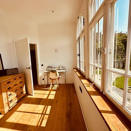 Luxurioese Altbau In Denkmal-villa