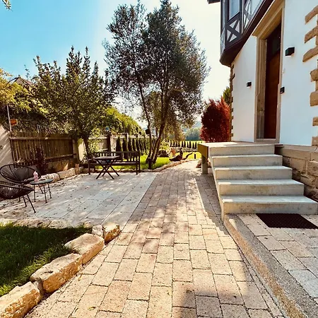 Luxurioese Altbau In Denkmal-villa * Aidlingen