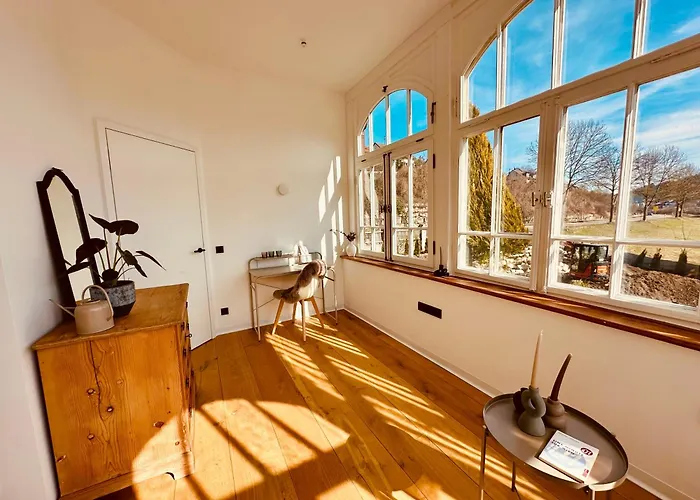 Luxurioese Altbau In Denkmal-villa