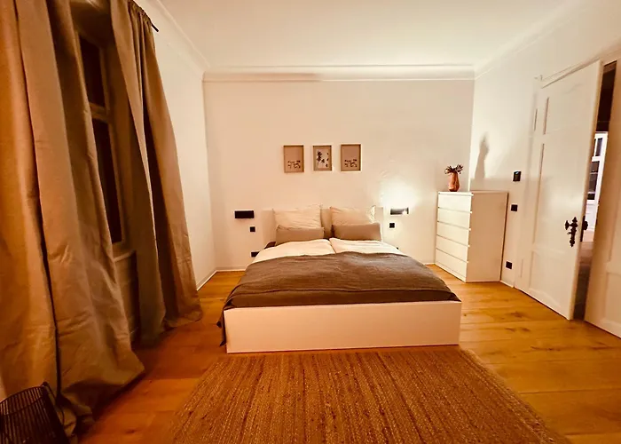 Luxurioese Altbau In Denkmal-villa Apartman *