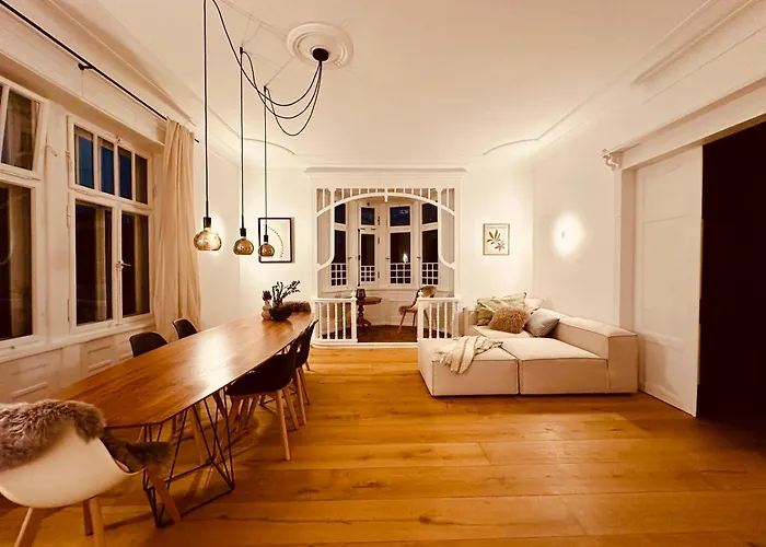 Luxurioese Altbau In Denkmal-villa