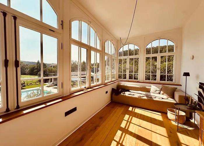 Luxurioese Altbau In Denkmal-villa Apartman