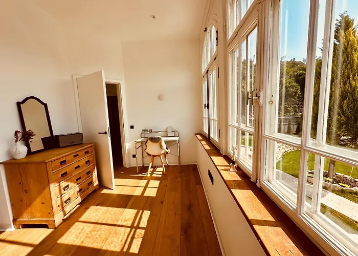 Luxurioese Altbau In Denkmal-villa